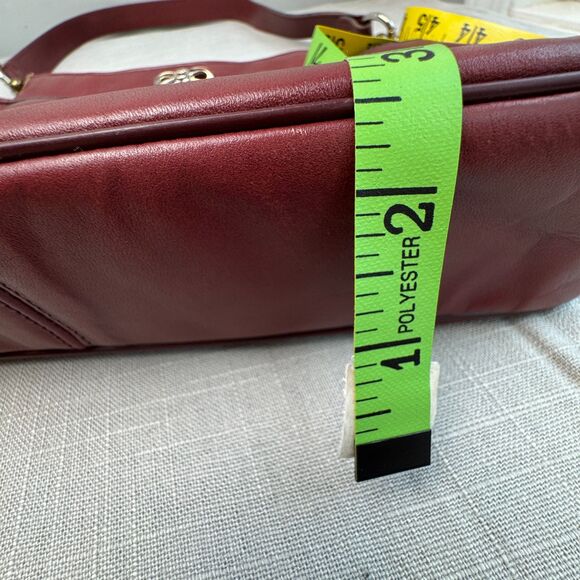 Vintage Etienne Aigner Leather Shoulder Bag – Oxblood, Brass Hardware - Picture 13 of 13